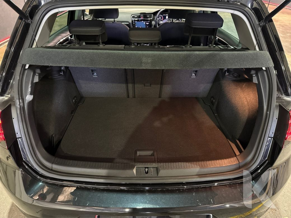 2018 Volkswagen Golf - image 22