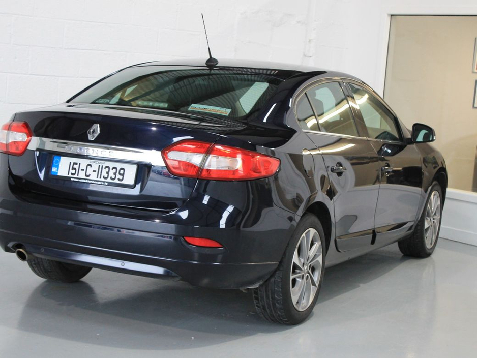 2015 Renault Fluence - image 6