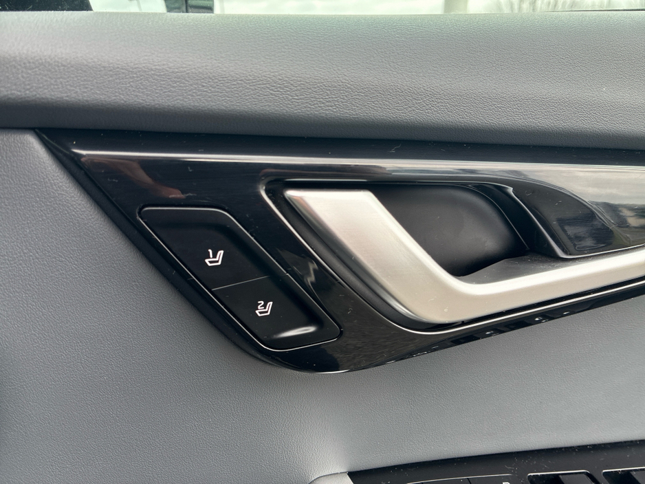 2022 Kia EV6 - image 14