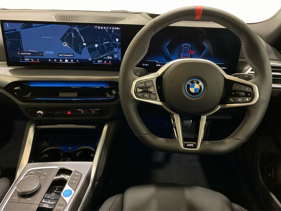 2025 BMW i4 - image 5