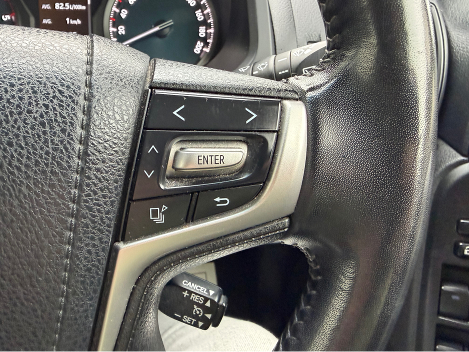 2021 Toyota Landcruiser - image 23