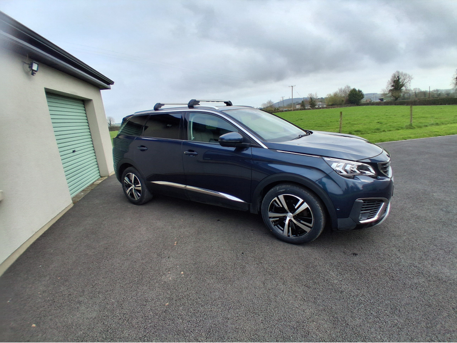 2018 Peugeot 5008 - image 14