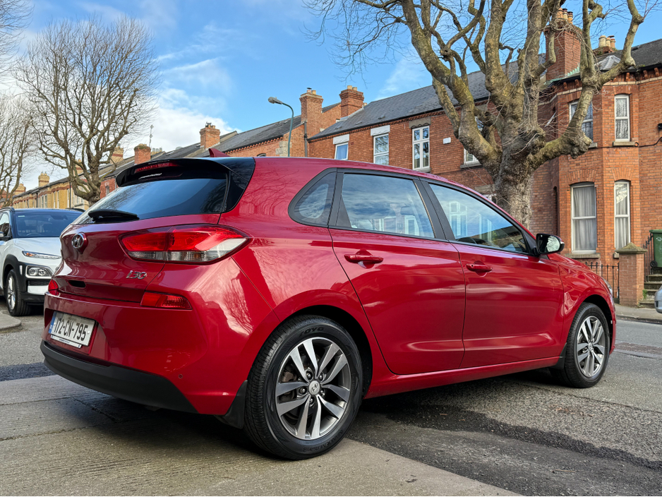 2017 Hyundai i30 - image 5