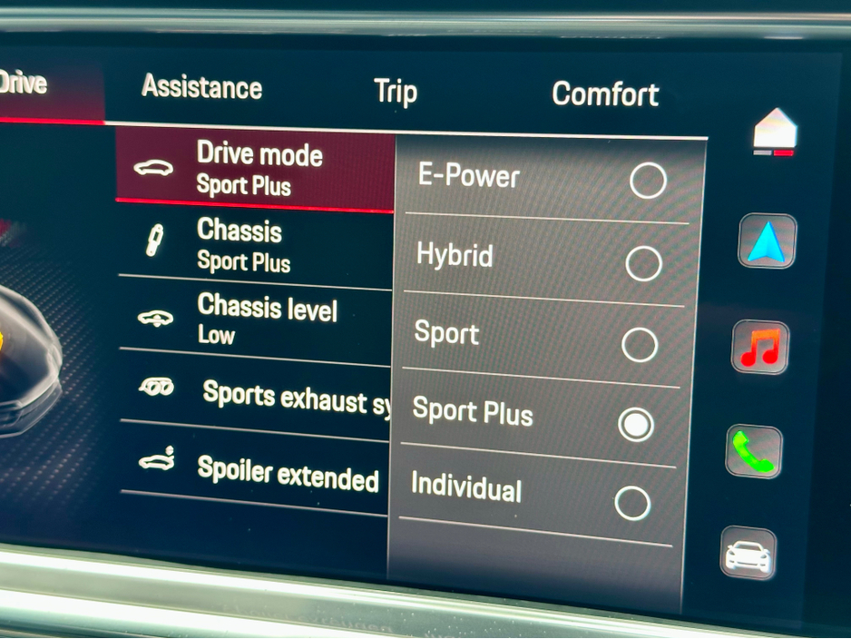 2022 Porsche Panamera 2+2 E-HY E-HYBRID CARBON TRIM €84,950