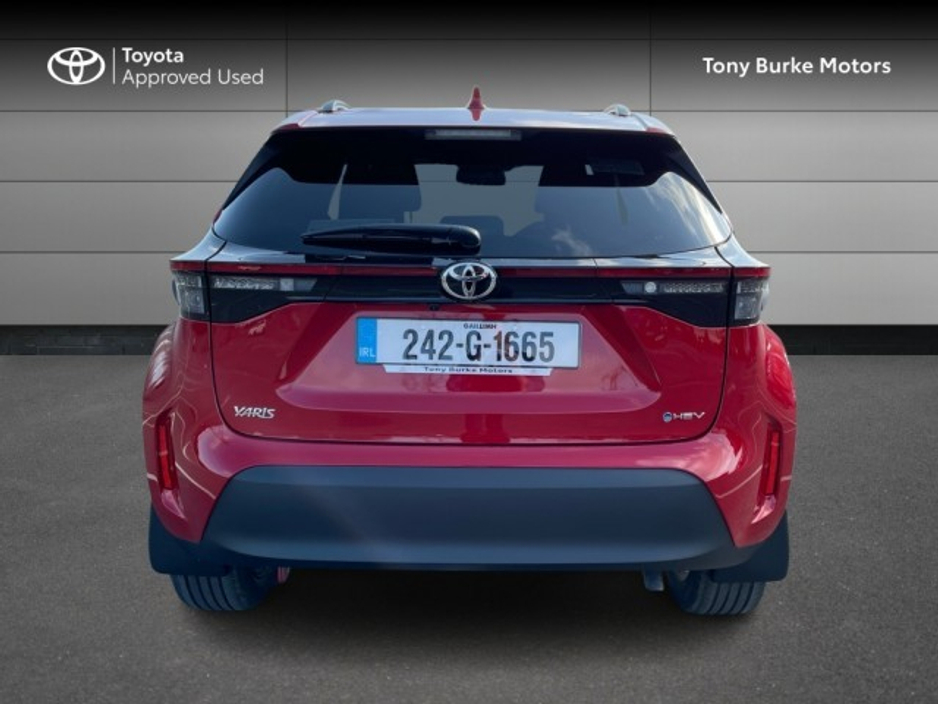 2024 Toyota Yaris Cross - LunaSport - 1.5 Hybrid - Automatic - 2 Free Services Included - EUR 180 Tax // Remote Central Locking // Front Electric Windows // Rear Electric Windows // Electric Mirrors // Finger Tip Stereo Cont €29,799