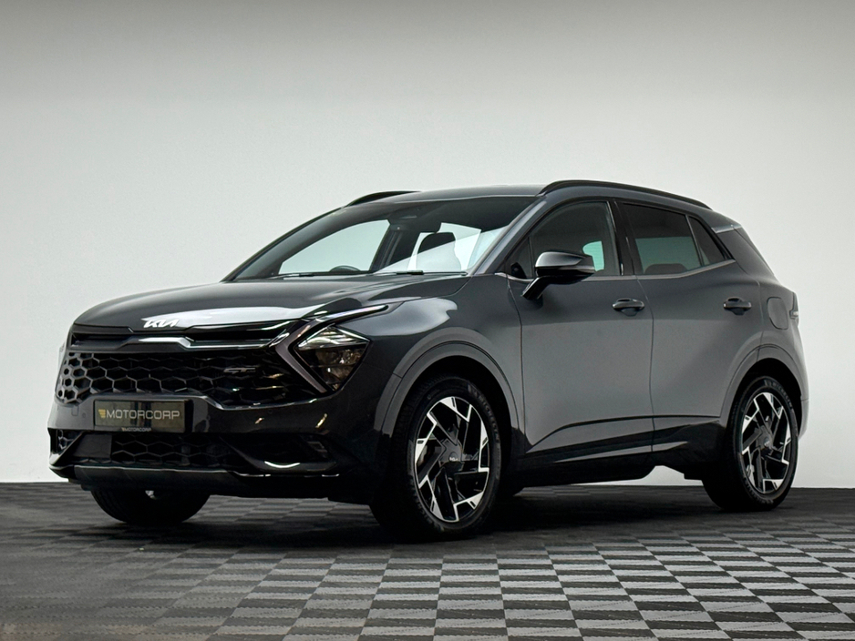 2025 Kia Sportage - image 3