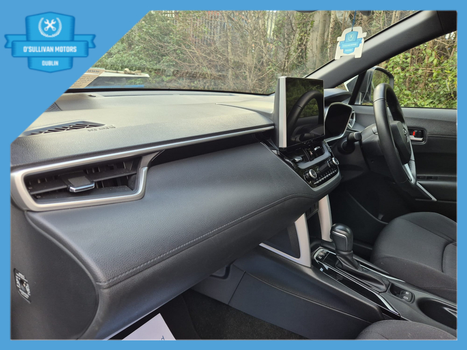 2023 Toyota Corolla CROSS LUNA 1.8 4DR AUTO €29,499