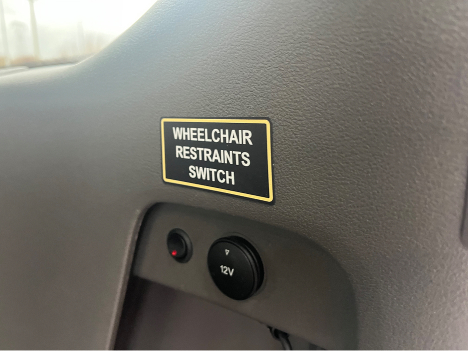 2022 Ford Tourneo - image 14