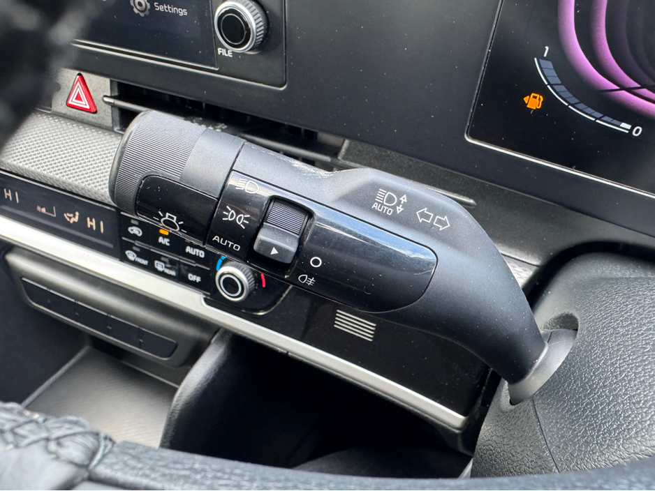 2022 Kia Sportage - image 26