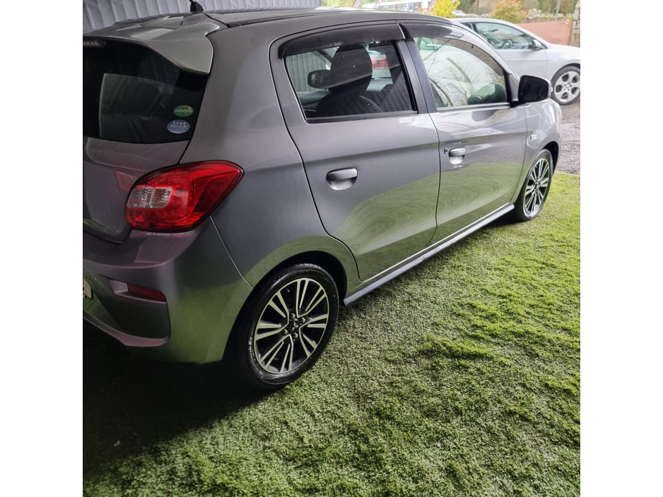 2017 Mitsubishi Mirage - image 5