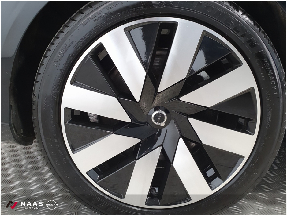 2025 Volvo V90 - image 6