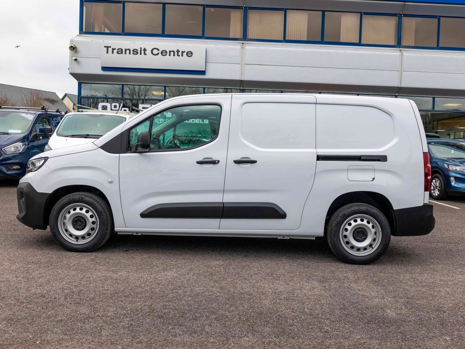 2026 Peugeot Partner - image 8