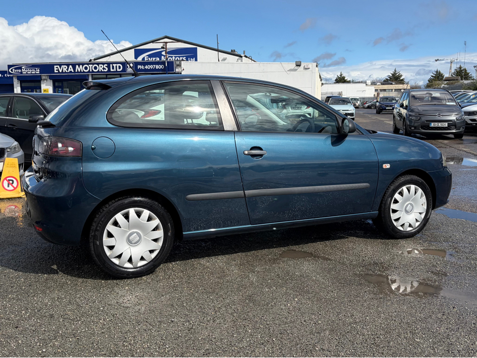 2009 SEAT Ibiza - image 4