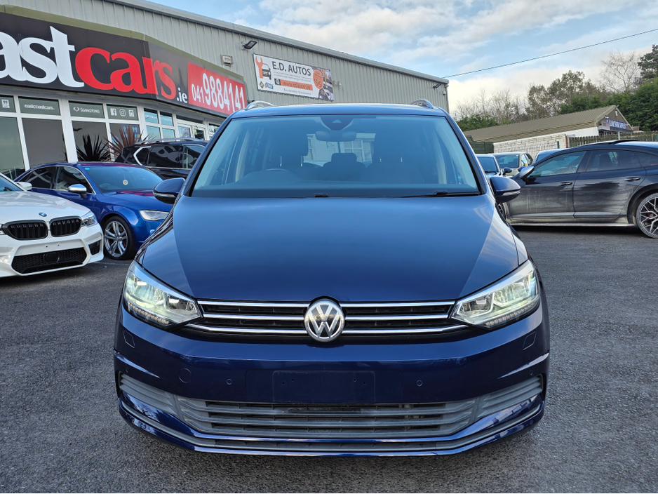 2018 Volkswagen Touran - image 7