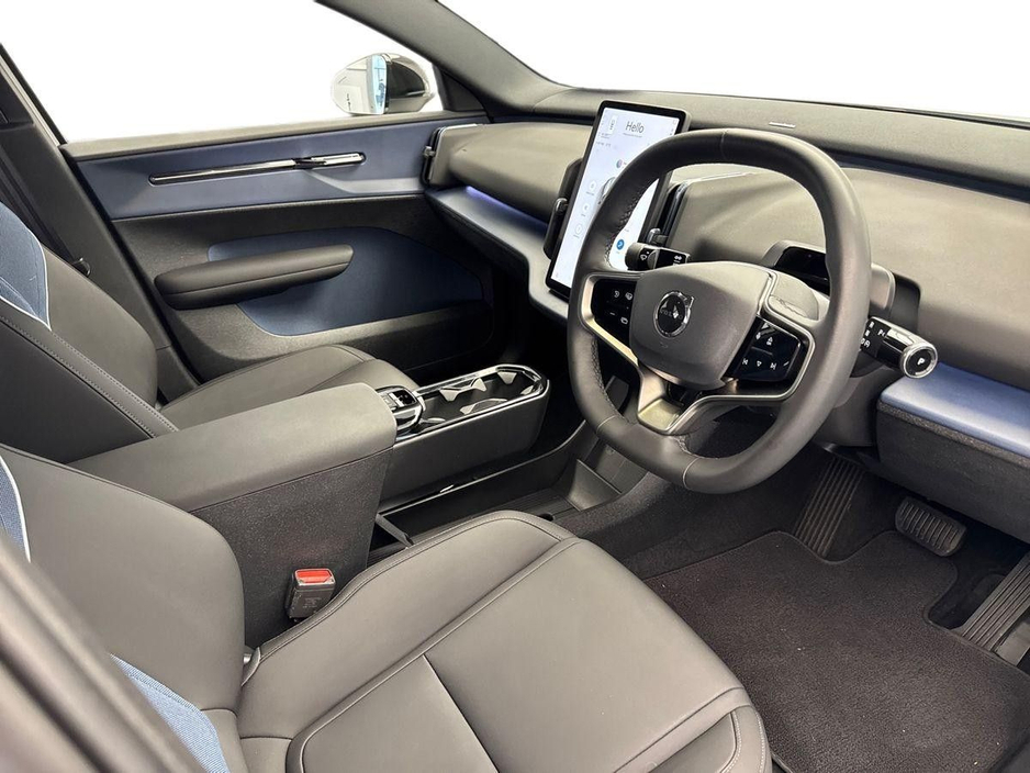 2024 Volvo EX30 - image 6