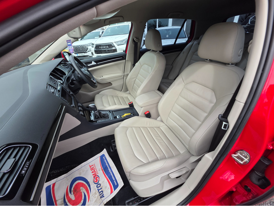 2015 Volkswagen Golf - image 16