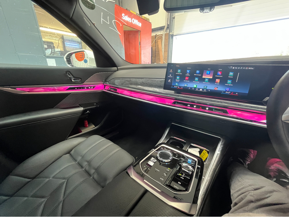 2024 BMW i7 - image 29