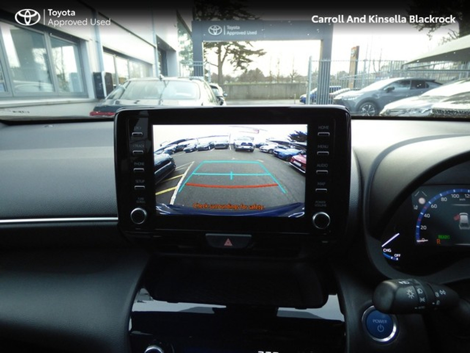 2022 Toyota Yaris Cross Hybrid Luna Sport €27,950