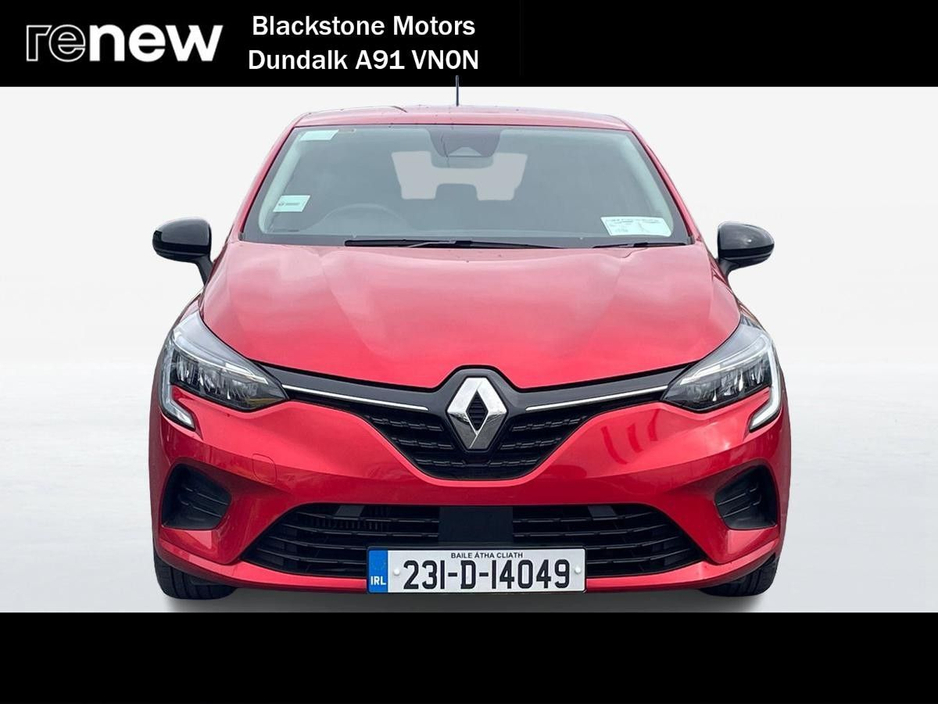 2023 Renault Clio - image 8