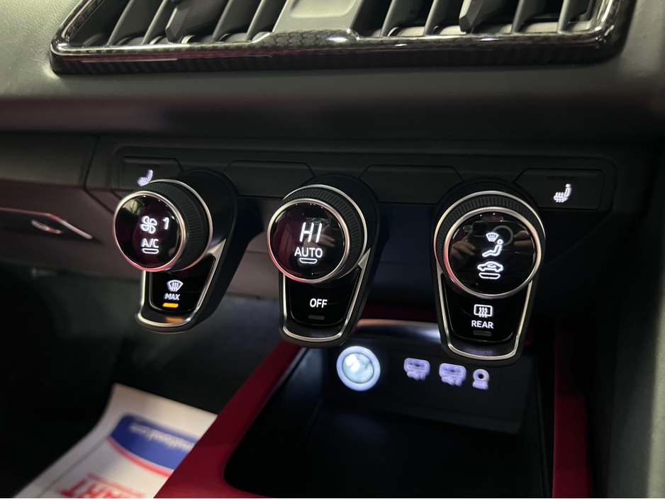 2022 Audi R8 R8 V10 Performance Carbon Edition €1