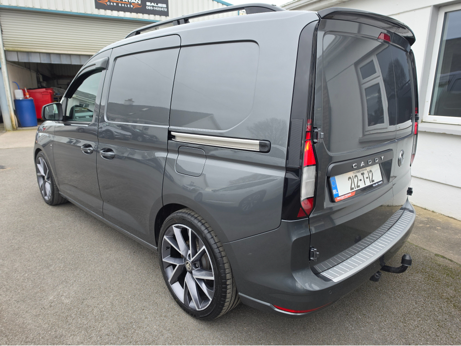 2021 Volkswagen Caddy - image 6