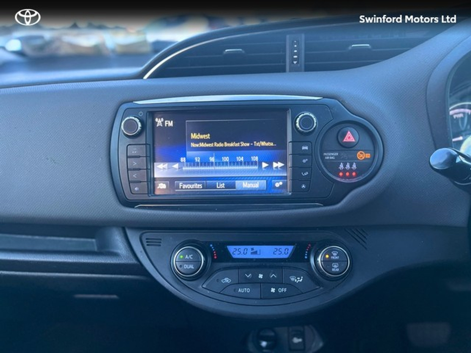 2016 Toyota Yaris YARIS HYBRID LUXURY MC