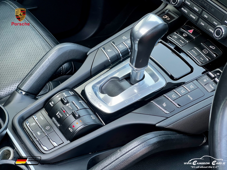 2017 Porsche Cayenne - image 29