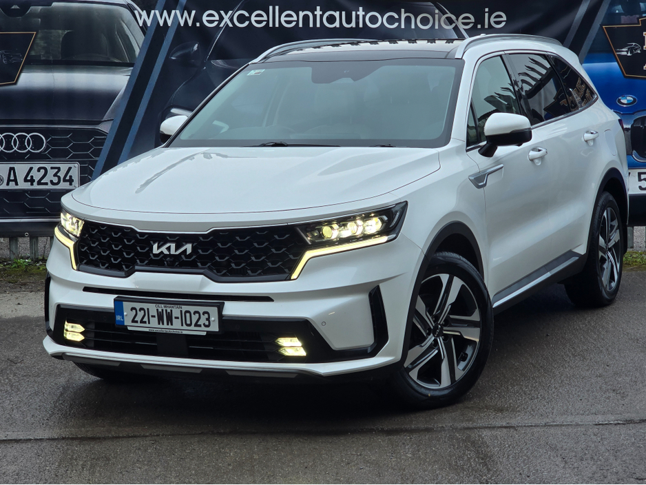 2022 Kia Sorento - image 3