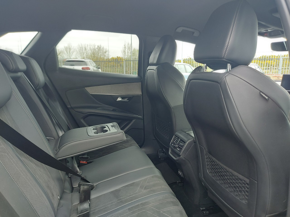 2021 Peugeot 3008 - image 30