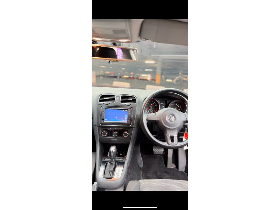 2012 Volkswagen Golf - image 9