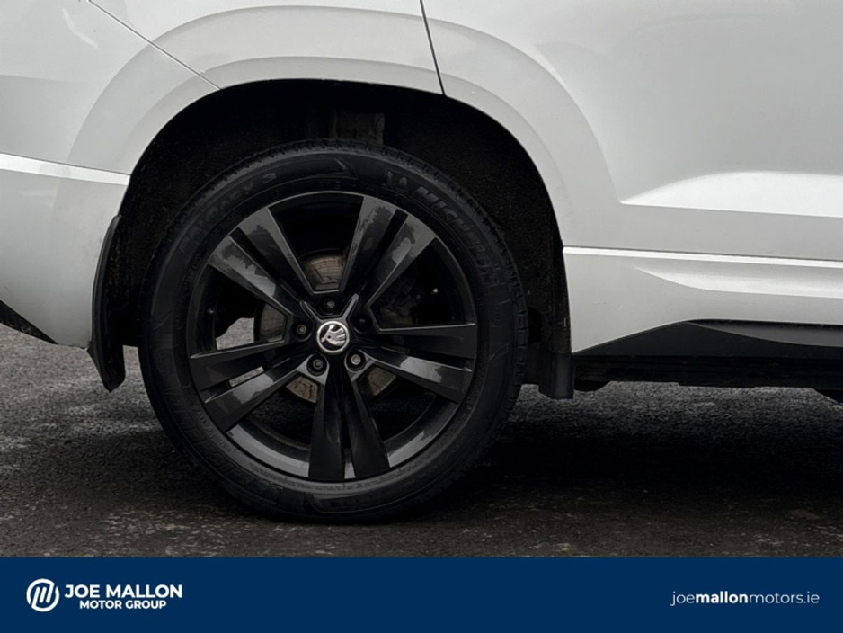 2020 Skoda Karoq - image 17