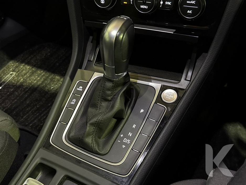 2018 Volkswagen Golf - image 14