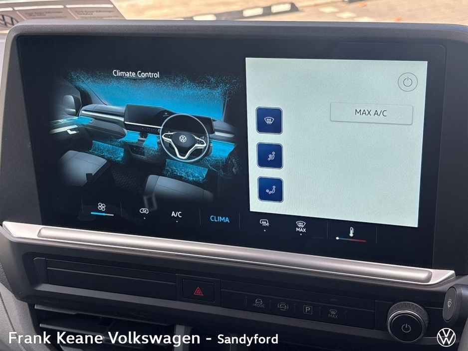 2026 Volkswagen Transporter HIGHLINE AUTO 30 LWB 150BHP *5 YEAR WARRANTY* *0% FINANCE AVAILABLE* *17" MONTE CARLO ALLOYS* *BODY COLOUR CODED BUMPERS* *APPLE CARPLAY/ANDROID AUTO* *REAR VIEW CAMERA* *FRONT AND REAR PARKING SENSOR €38,952