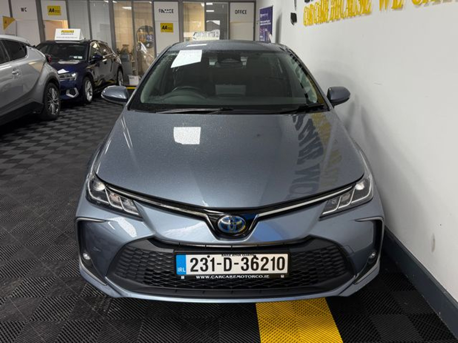 2023 Toyota Corolla Luna Saloon 4DR Auto €24,777