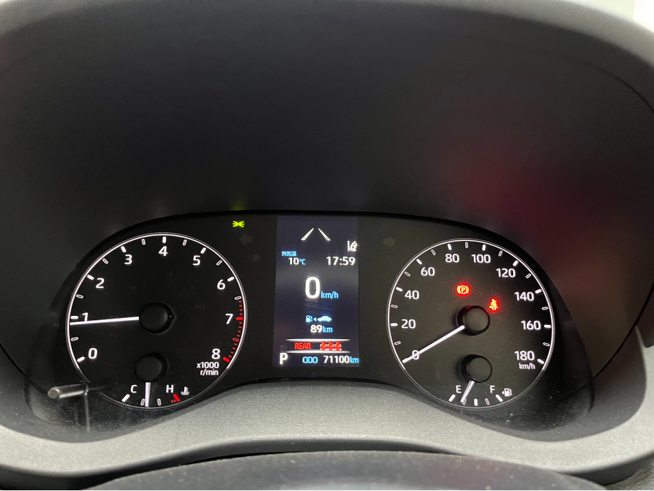 2022 Toyota Yaris - image 17