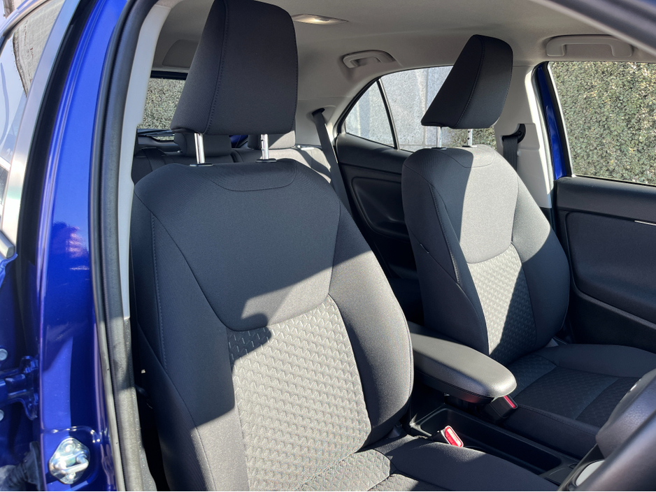 2024 Toyota Yaris - image 11