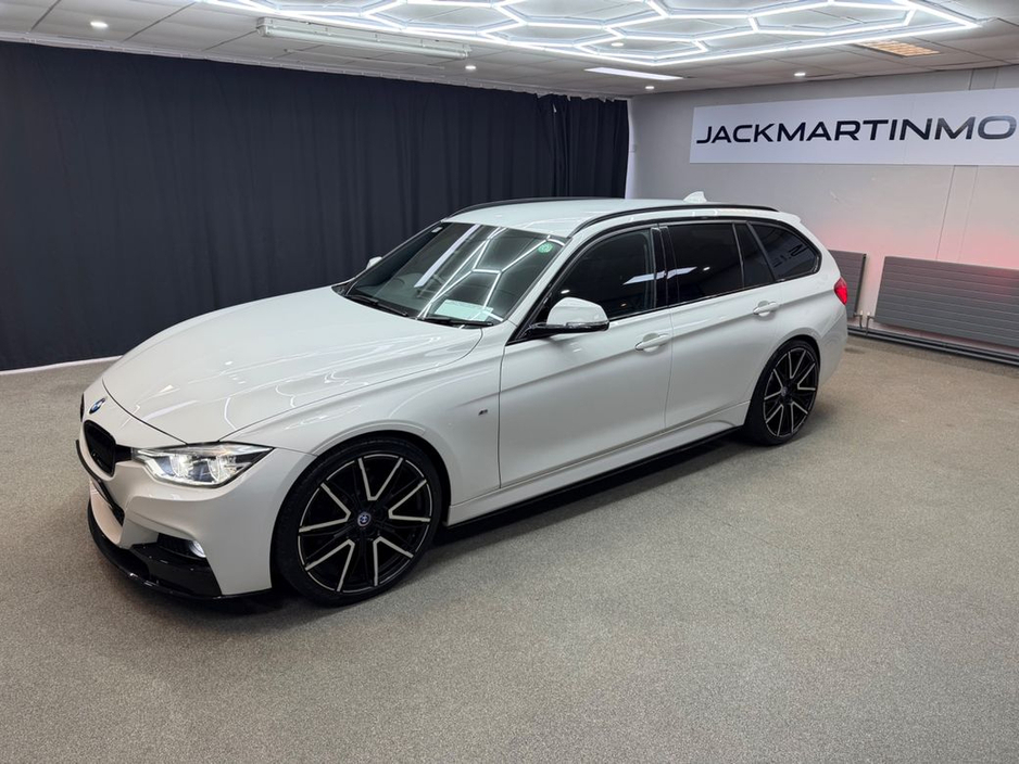 2017 BMW 3 Series - image 5