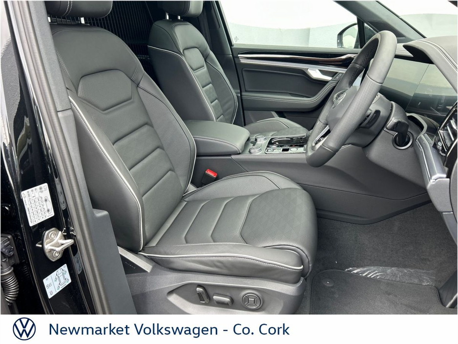 2026 Volkswagen Touareg - image 10