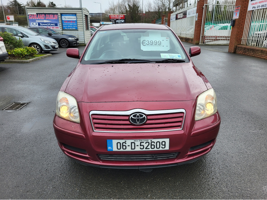 2006 Toyota Avensis - image 8