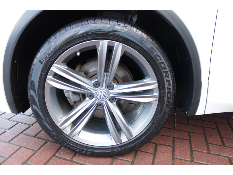 2019 Volkswagen Tiguan 2.0TDI 150BHP R-LINE EDITION 4 MOTION AUTOMATIC // 1 OWNER CAR WITH ONLY 95, 000KMS // BUY WITH CONFODENCE AA AND SIMI APPROVED DEALER 2025 // FINANCE ARRANGED // ALL TRADE INS WELCOME // €30,950