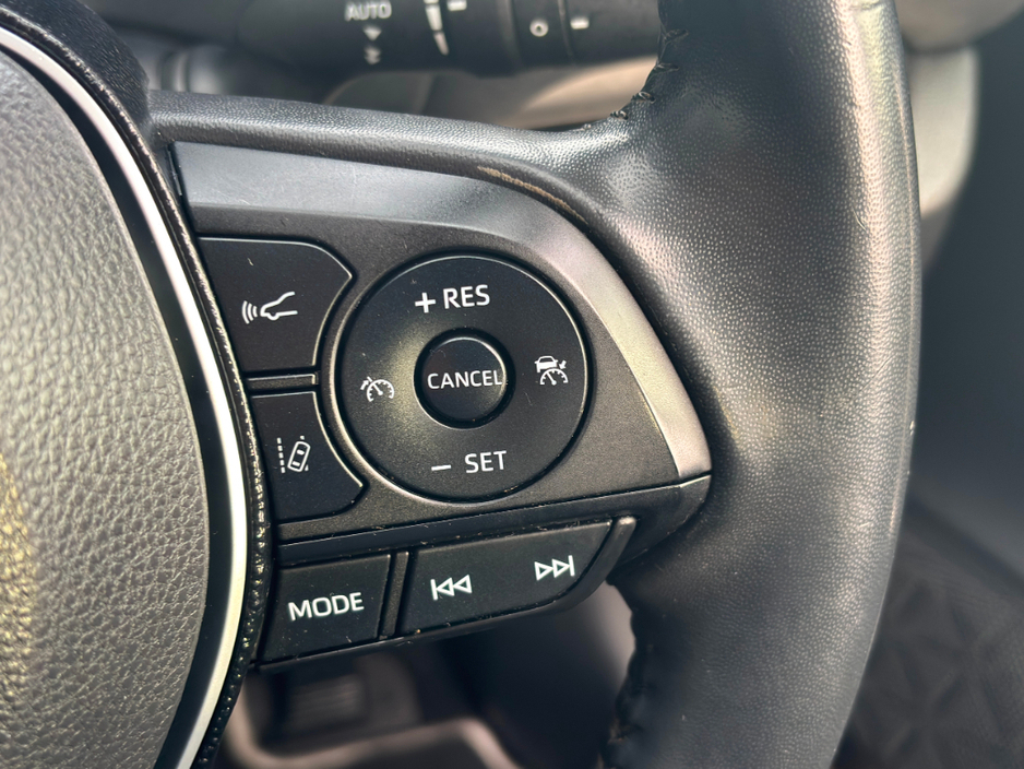 2020 Toyota Rav4 - image 17