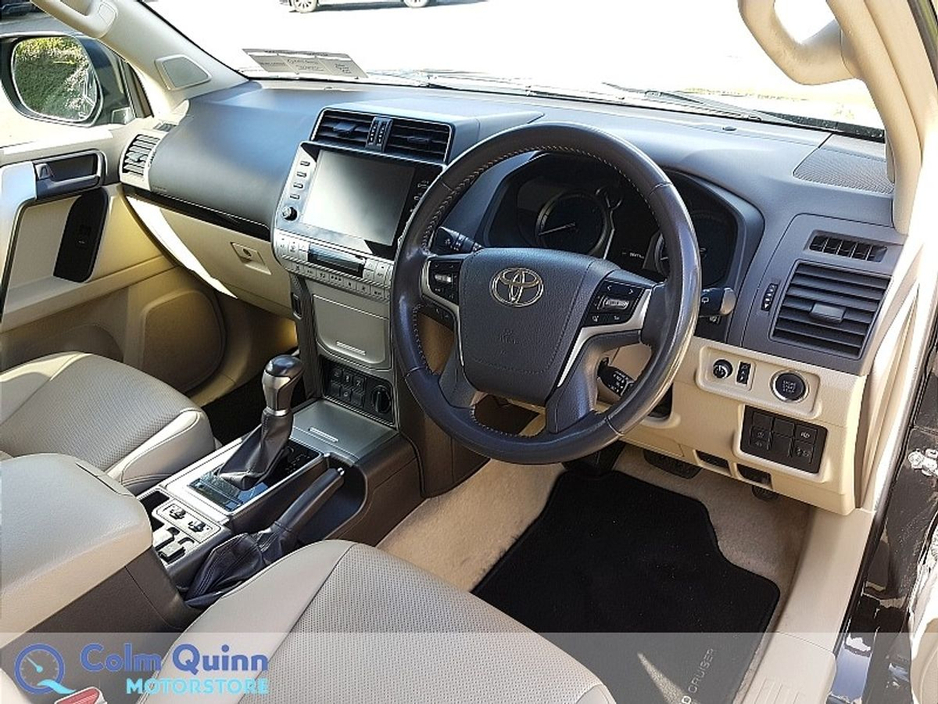 2022 Toyota Landcruiser - image 11