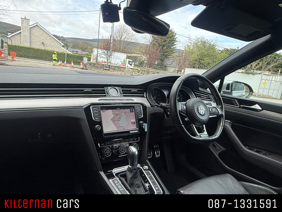 2016 Volkswagen Passat - image 10