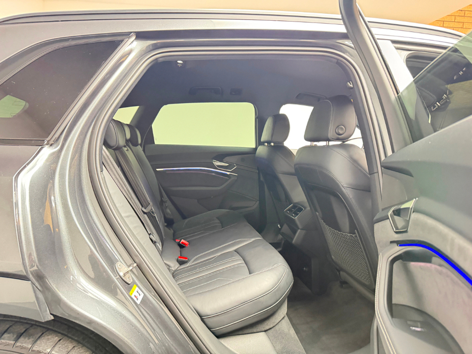 2023 Audi Q8 e-tron - image 13