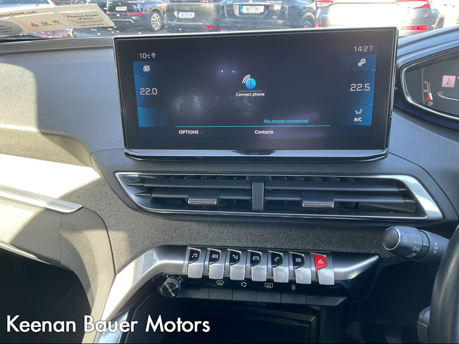 2021 Peugeot 5008 - image 14