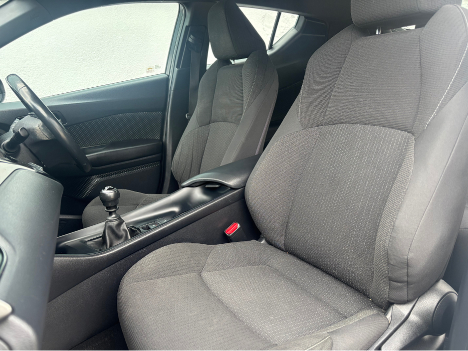 2018 Toyota C-HR 1.2T LUNA 4DR €17,495