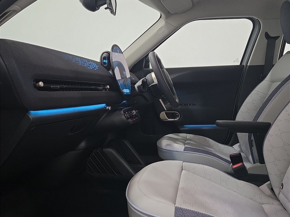 2025 MINI Aceman - image 7