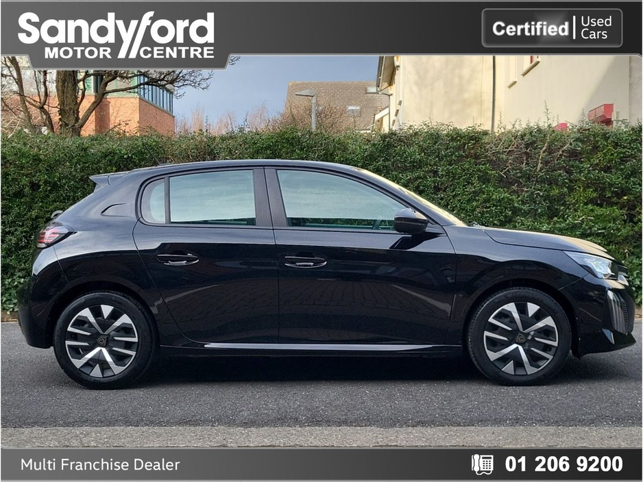 2025 Peugeot 208 - image 8