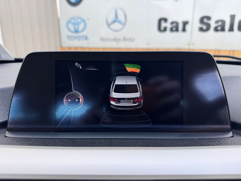 2015 BMW 3 Series - image 27