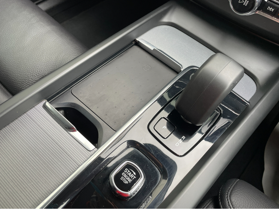 2023 Volvo XC60 - image 12